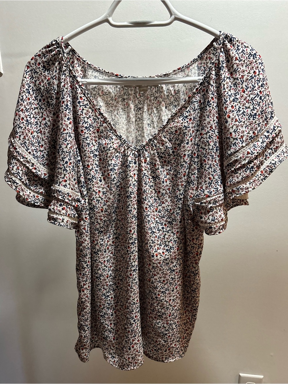 LOFT Cream Floral Flutter Sleeve Blouse with Navy & Red Accents